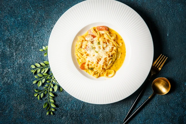 Сырная паста с колбасками