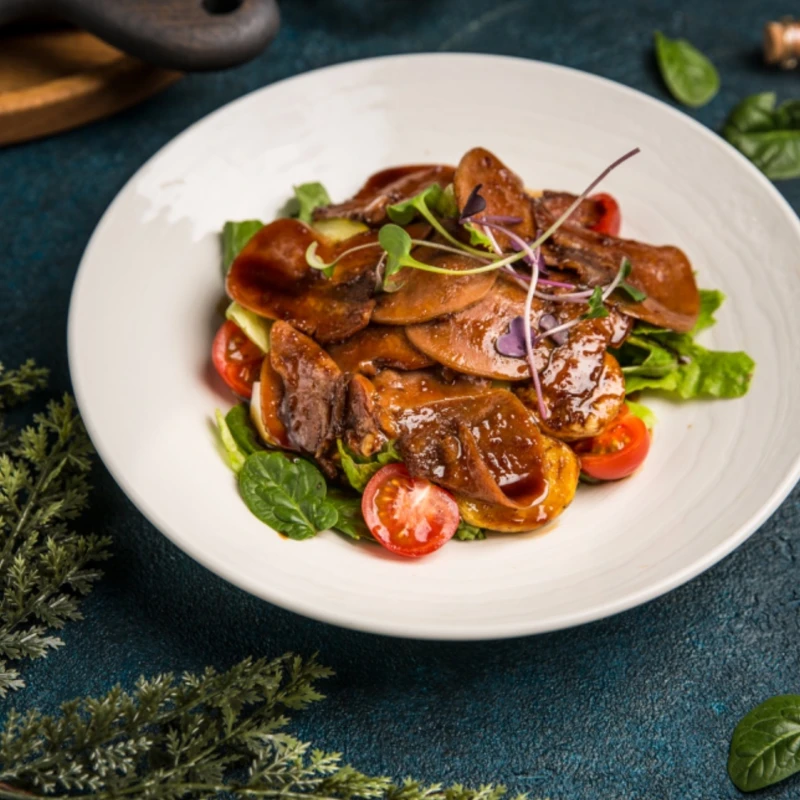 Салат с языком, картофелем мини и фетаксой