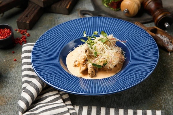 Куриные крылья в сливочном соусе 