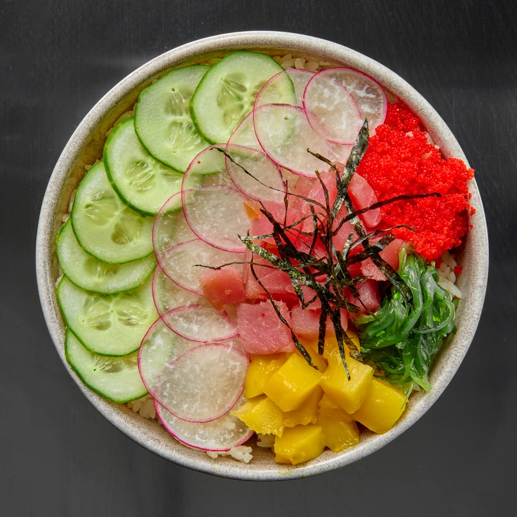 Поке с тунцом и манго