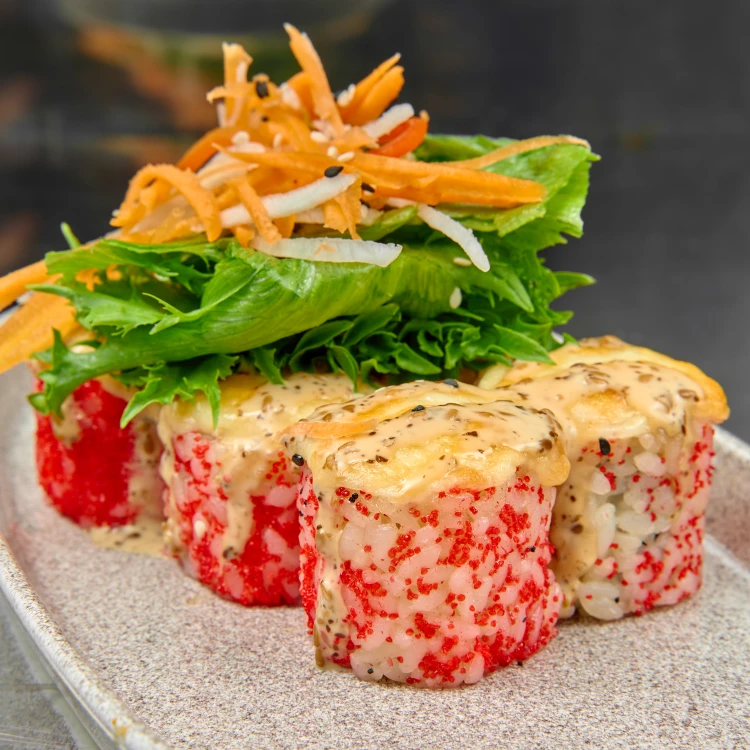 Запеченный с сырной шапкой и угрем