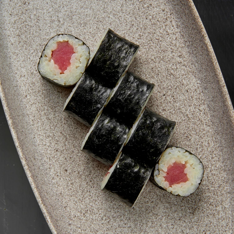 Маки с тунцом