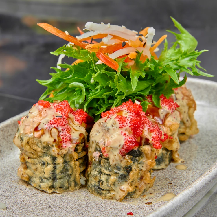 Темпурный с лососем и угрем