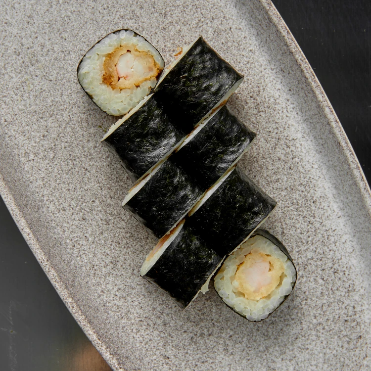 Маки с темпурной креветкой 