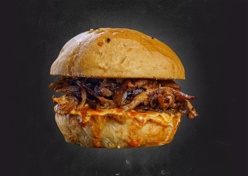 Рваная свинина в булке 270гр