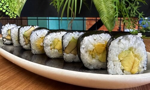 Мини-ролл с авокадо