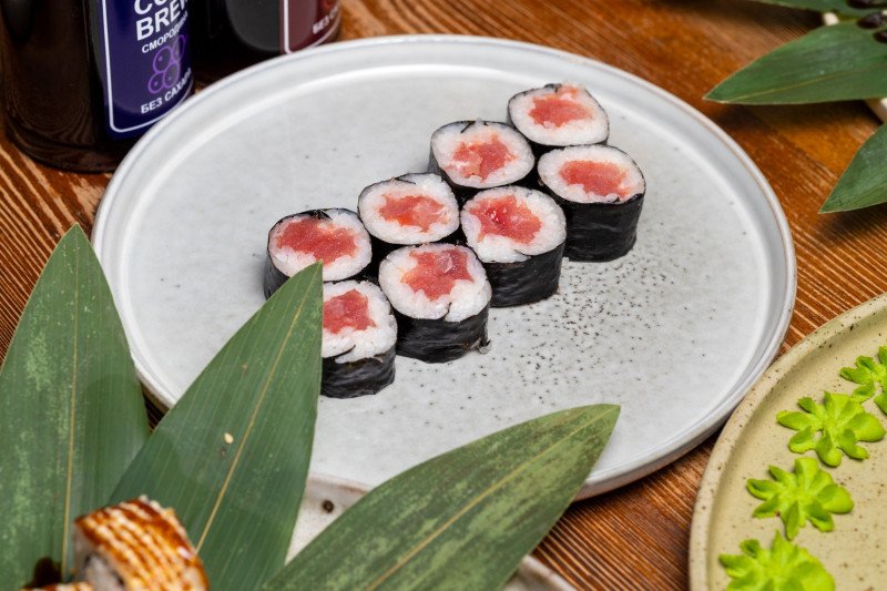 Мини-ролл с тунцом