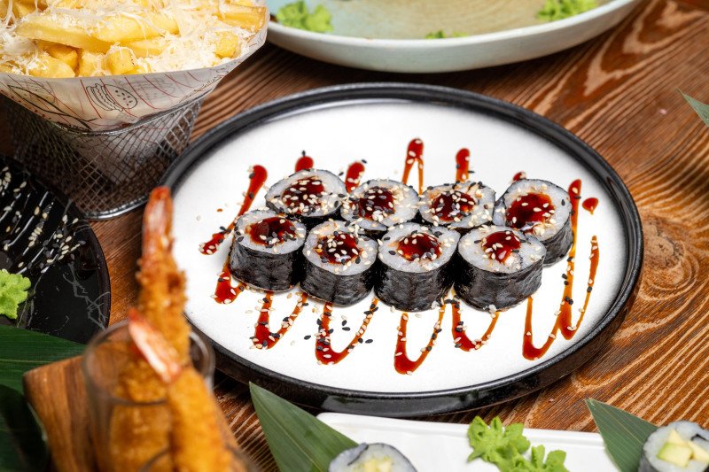 Мини-ролл с угрем