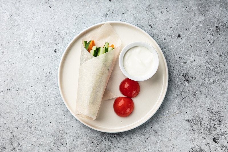 Овощные палочки со сметаной