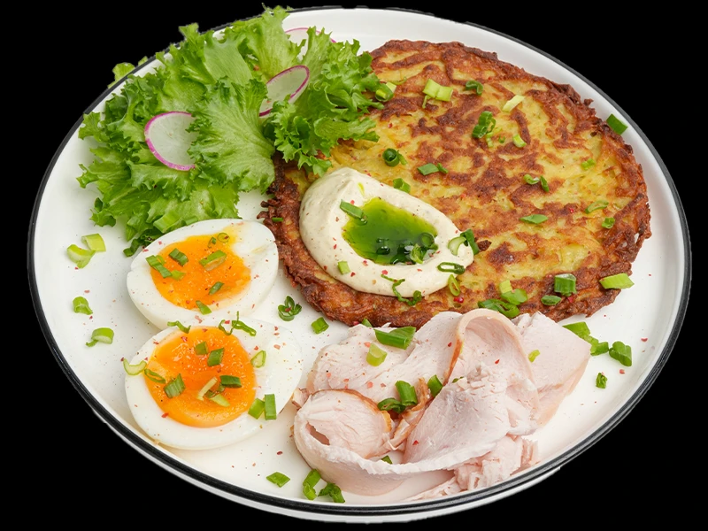 Драник с копченой курицей и яйцом всмятку 🆕