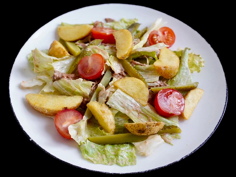 Салат с рваной говядиной