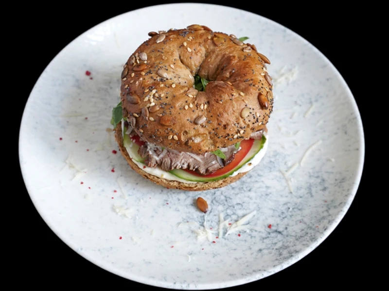 Бейгл с ростбифом