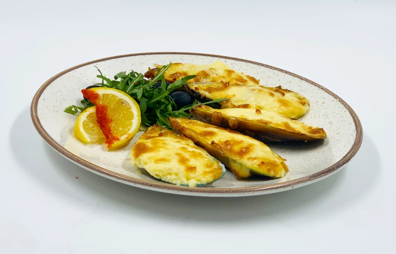 Мидии запеченные под сыром