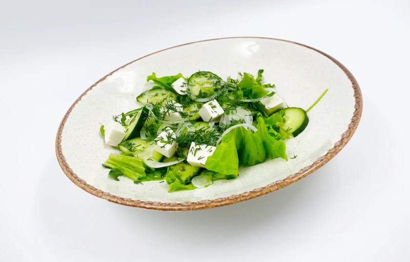 Салат из огурцов с сыром фета