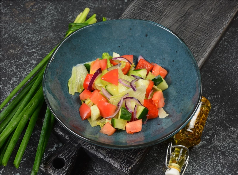 Салат из свежих овощней (основ)
