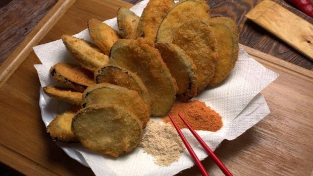 Баклажан в кляре кубиками