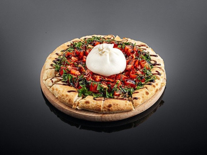 Фокачча с бурратой