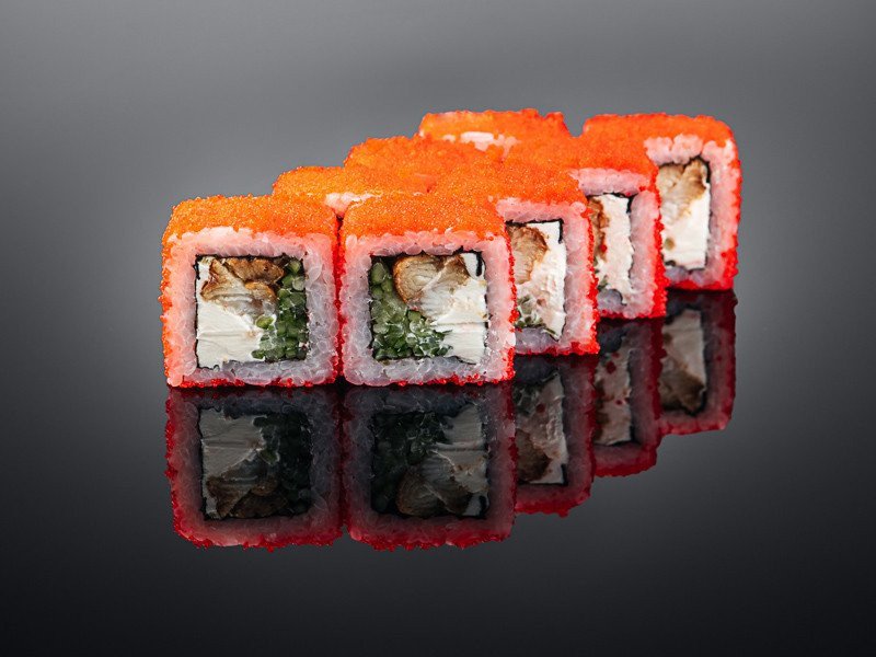 Ролл Калифорния с угрем