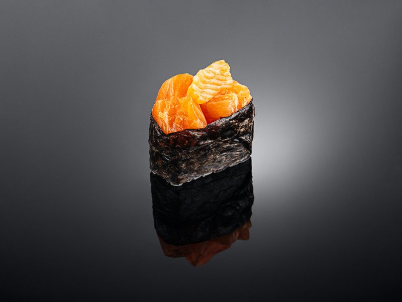 Гункан Лосось Спайси