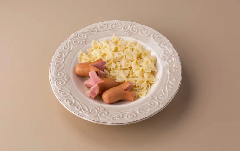 Сосиски с макаронами Д