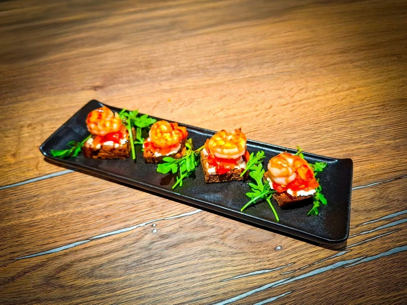 Кремовые буры с креветками