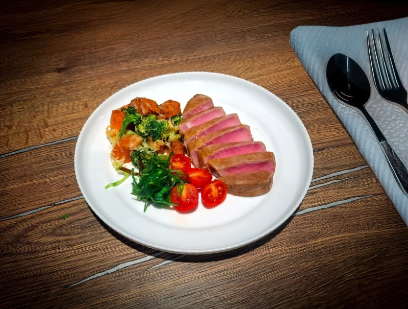 Стейк Туна-Спайс