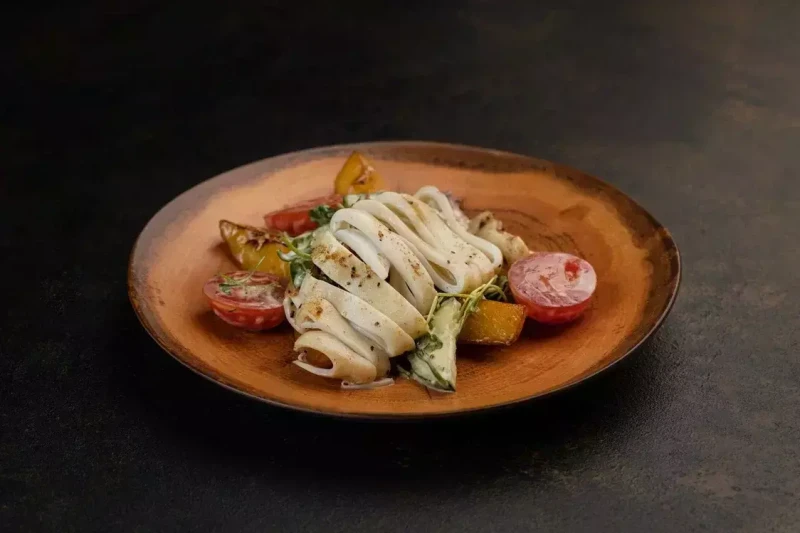 Салат с камчатским кальмаром