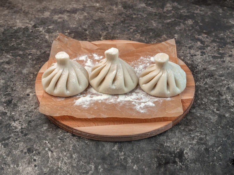  ХИНКАЛИ С ГОВЯДИНОЙ И КАРТОФЕЛЬНЫМ КРЕМОМ 3ШТ