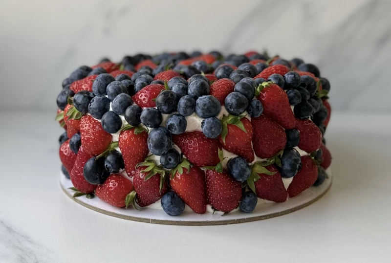 ТОРТ VIP ЯГОДНЫЙ