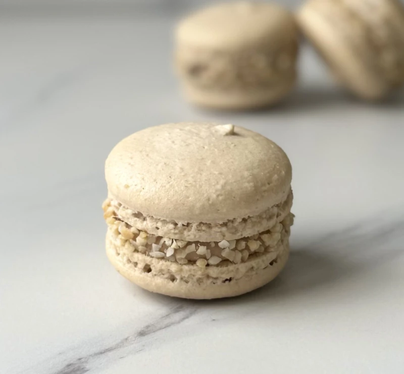 МАКАРОНС "СОЛЕНАЯ КАРАМЕЛЬ-ЖАРЕНЫЙ АРАХИС"