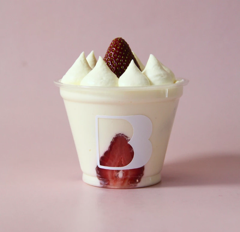 ДЕСЕРТ "КЛУБНИЧНЫЙ ПЛОМБИР"