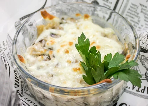 Жульен с индейкой и грибами 