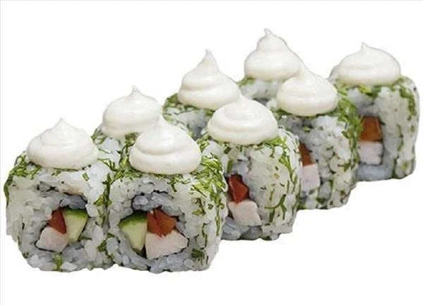 Ролл с курицей и овощами