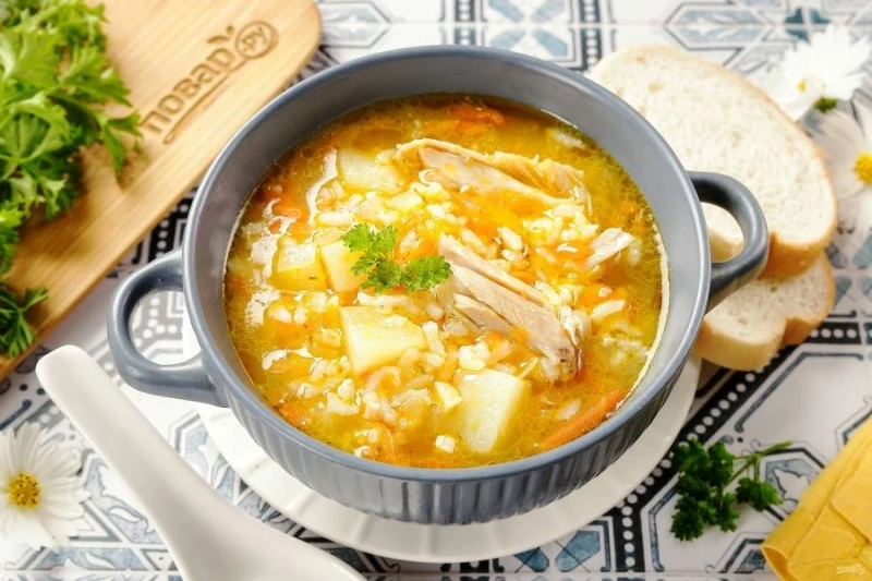 Классический куриный суп с рисом