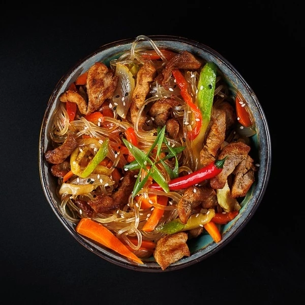 Харусаме со свининой в соусе Сладкий чили