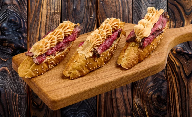 Брускетты с ростбифом