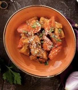 Салат теплый с баклажаном