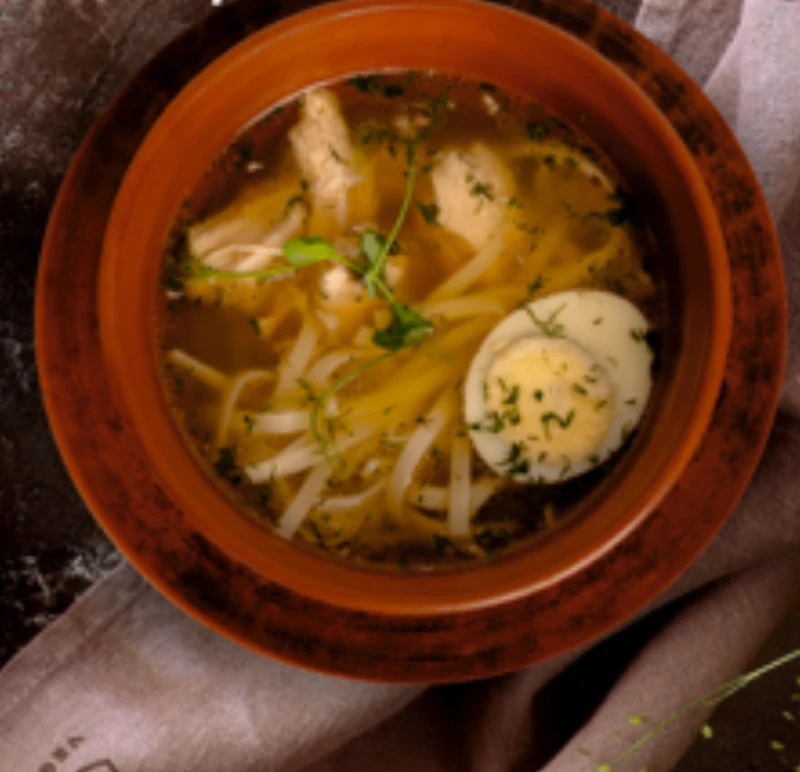 Суп куриный с домашней лапшой