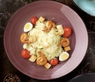 Салат Цезарь с креветкой
