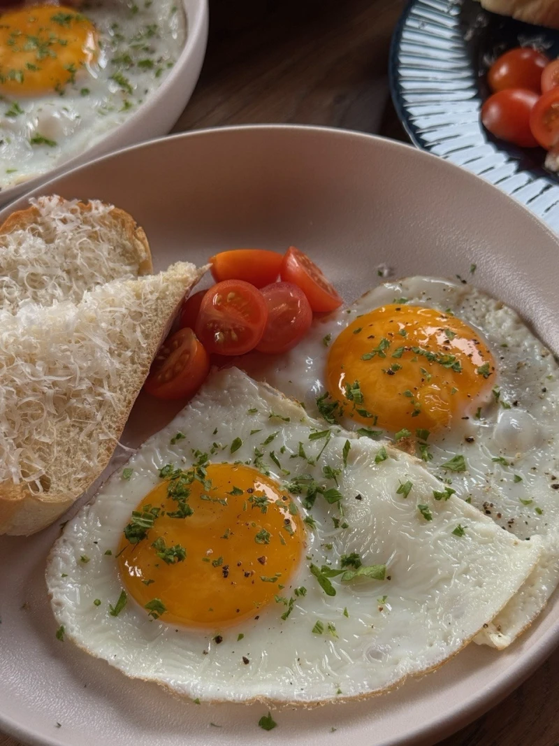 Глазунья с томатом 200г