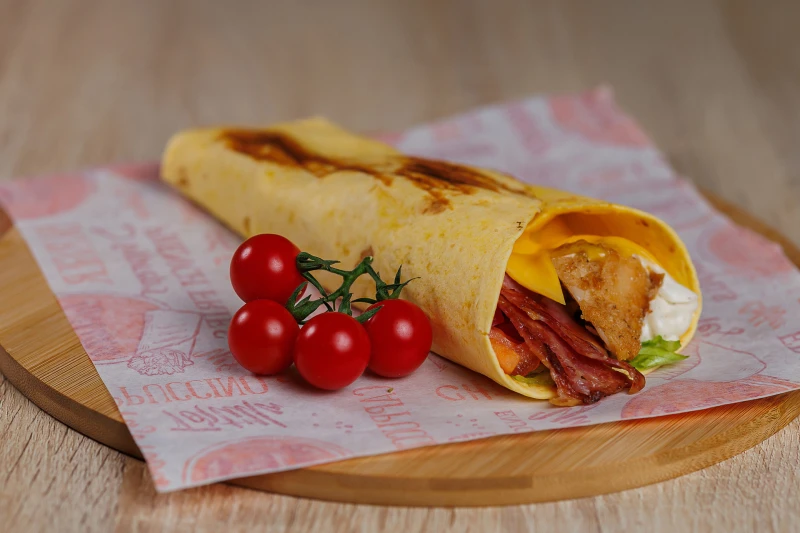 Чикен-бекон ролл