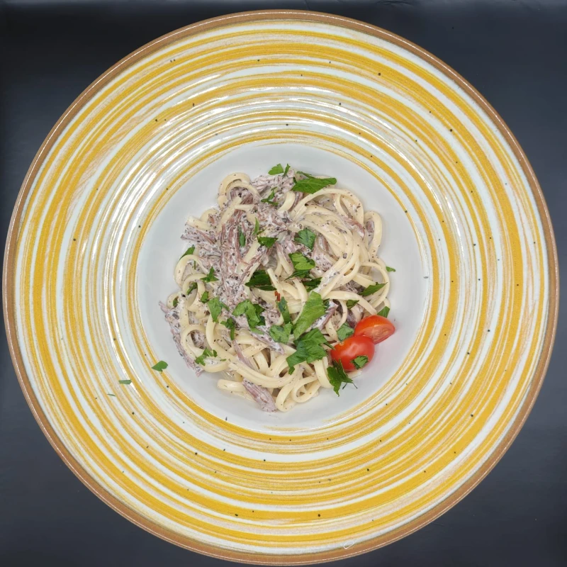 ПАСТА С ГОВЯДИНОЙ В ТРЮФЕЛЬНОМ СОУСЕ