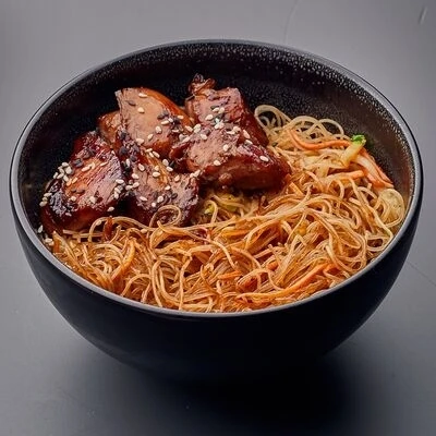 Стеклянная лапша с курицей терияки