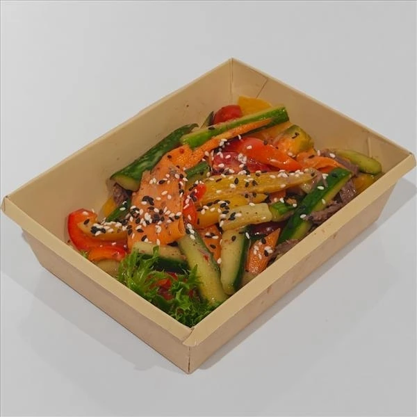 САЛАТ С ГОВЯДИНОЙ И ОВОЩАМИ