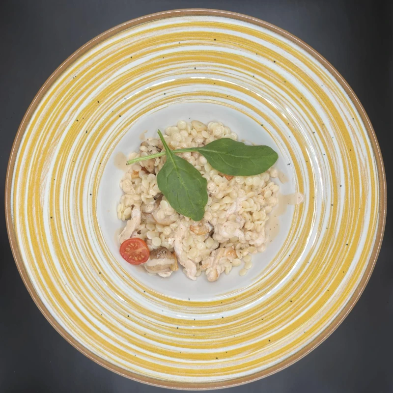 ПАСТА ПТИТИМ С КУРИЦЕЙ В КУНЖУТНОМ СОУСЕ