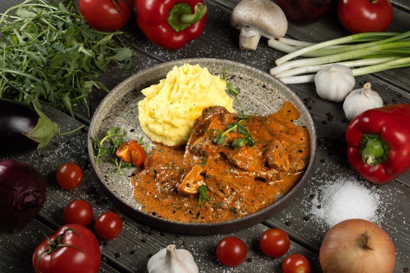 Говядина с грибами  