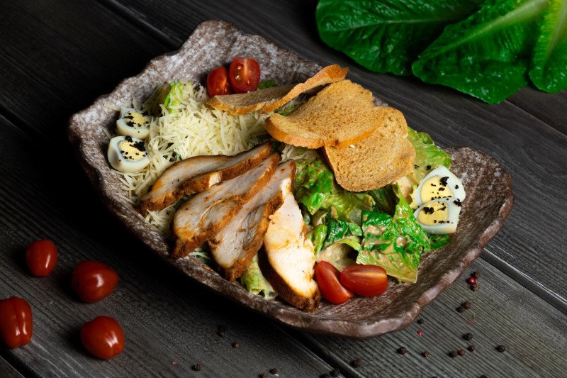  Цезарь с куриным филе