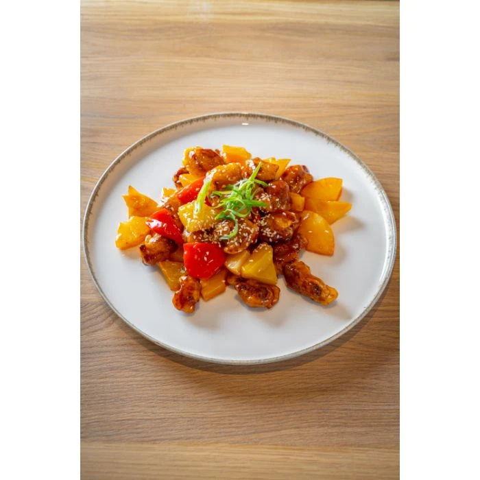 Курица с ананасами в кисло-сладком соусе