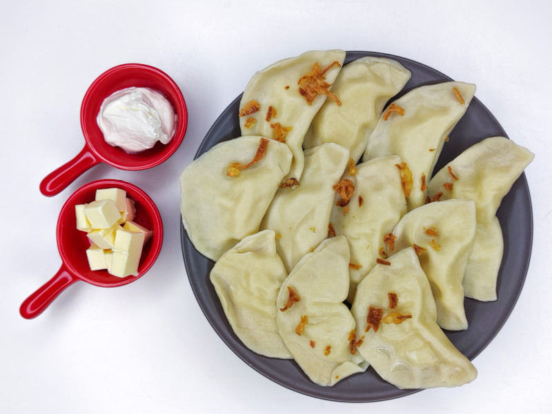 ЗАМОРОЖЕННЫЕ ВАРЕНИКИ С КАРТОФЕЛЕМ