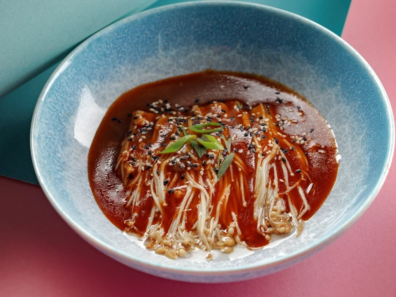 Еноки в кисло-сладком соусе